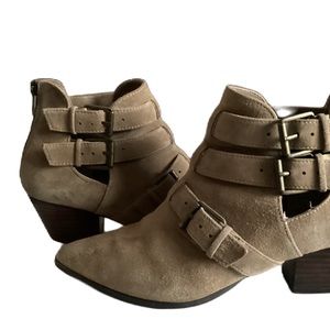 Treasure and Bond ankle boot 7.5